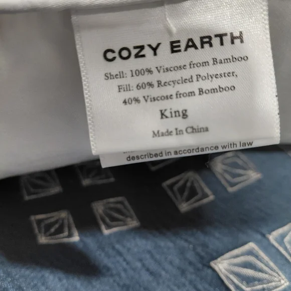 Cozy Earth King Size Pillow And Bag NWT - Picture 3 of 4
